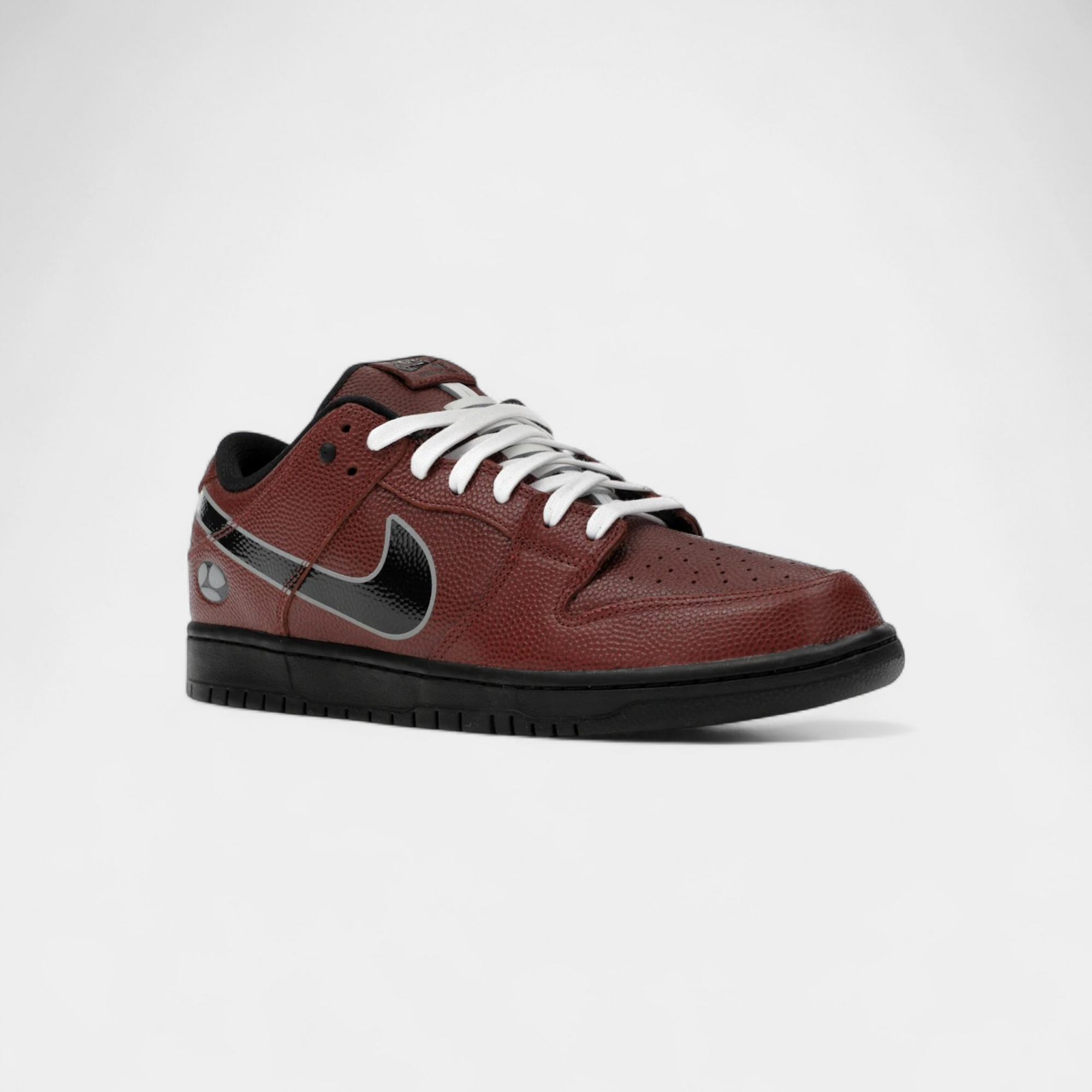 Nike SB Dunk Low Limosine Skateboards