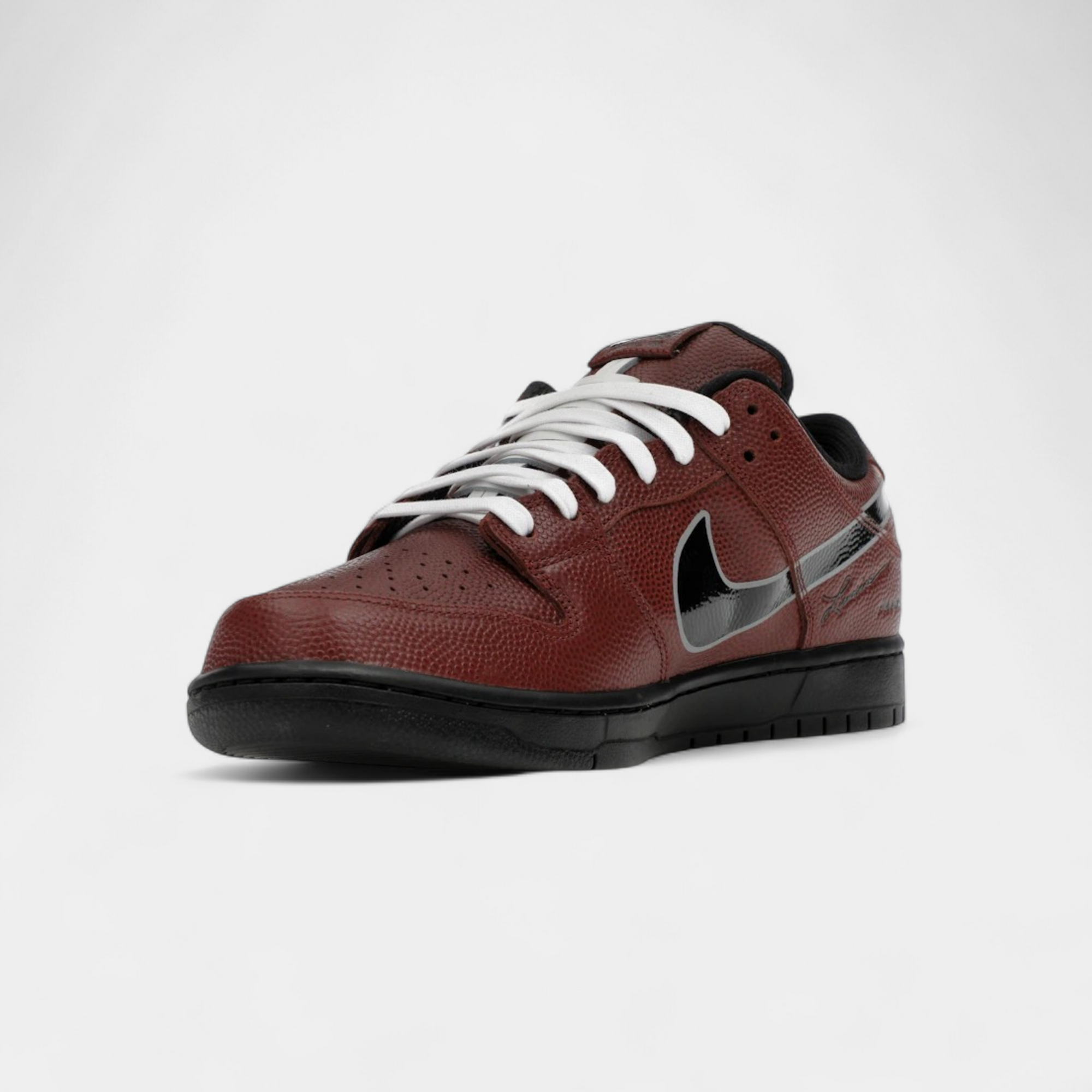 Nike SB Dunk Low Limosine Skateboards